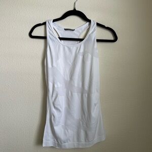 Oiselle Woman’s Flyte Tank white Sz XS